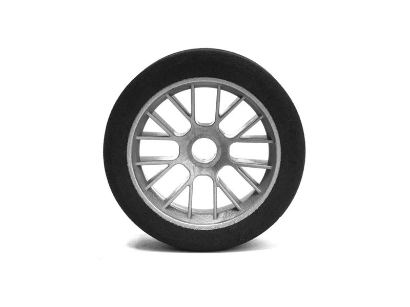 Moosgummi-Reifen Härte 45 auf Felgen grau vorne (2)