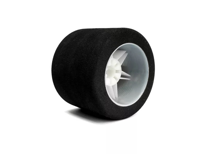 Moosgummi-Reifen Härte 37 auf Felgen hell hinten 78mm (2)